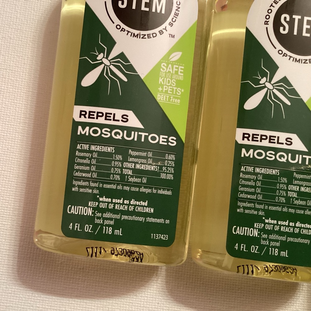 Bundle of 8 Stem Mosquito Sprays - Buy in Bulk! - Picture 3 of 3